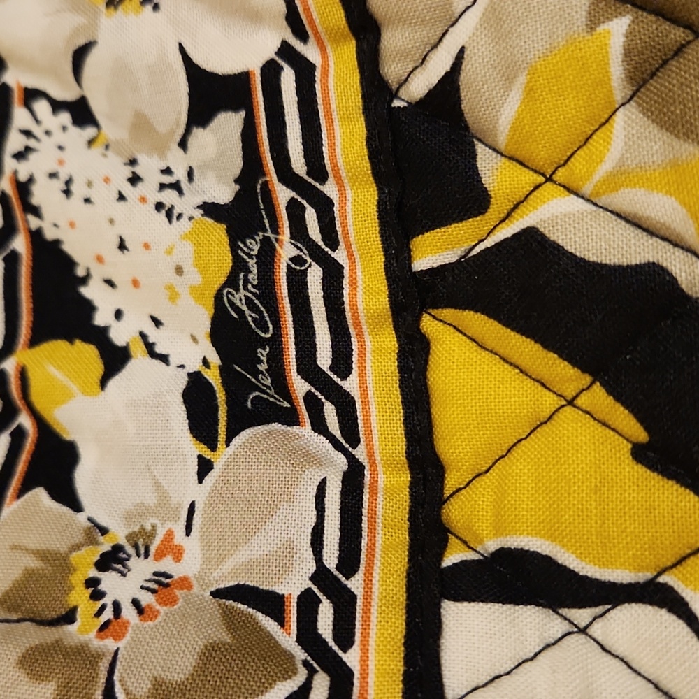 Retired Vera Bradley Dogwood Print Tote, Excellent Condition, 11x14 - Picture 6 of 13